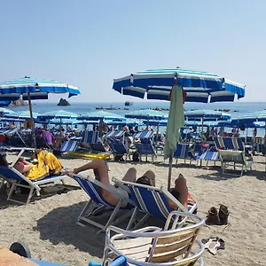 Fegina 3 Deluxe Bedrooms & Bathrooms Appartamento Monterosso al Mare